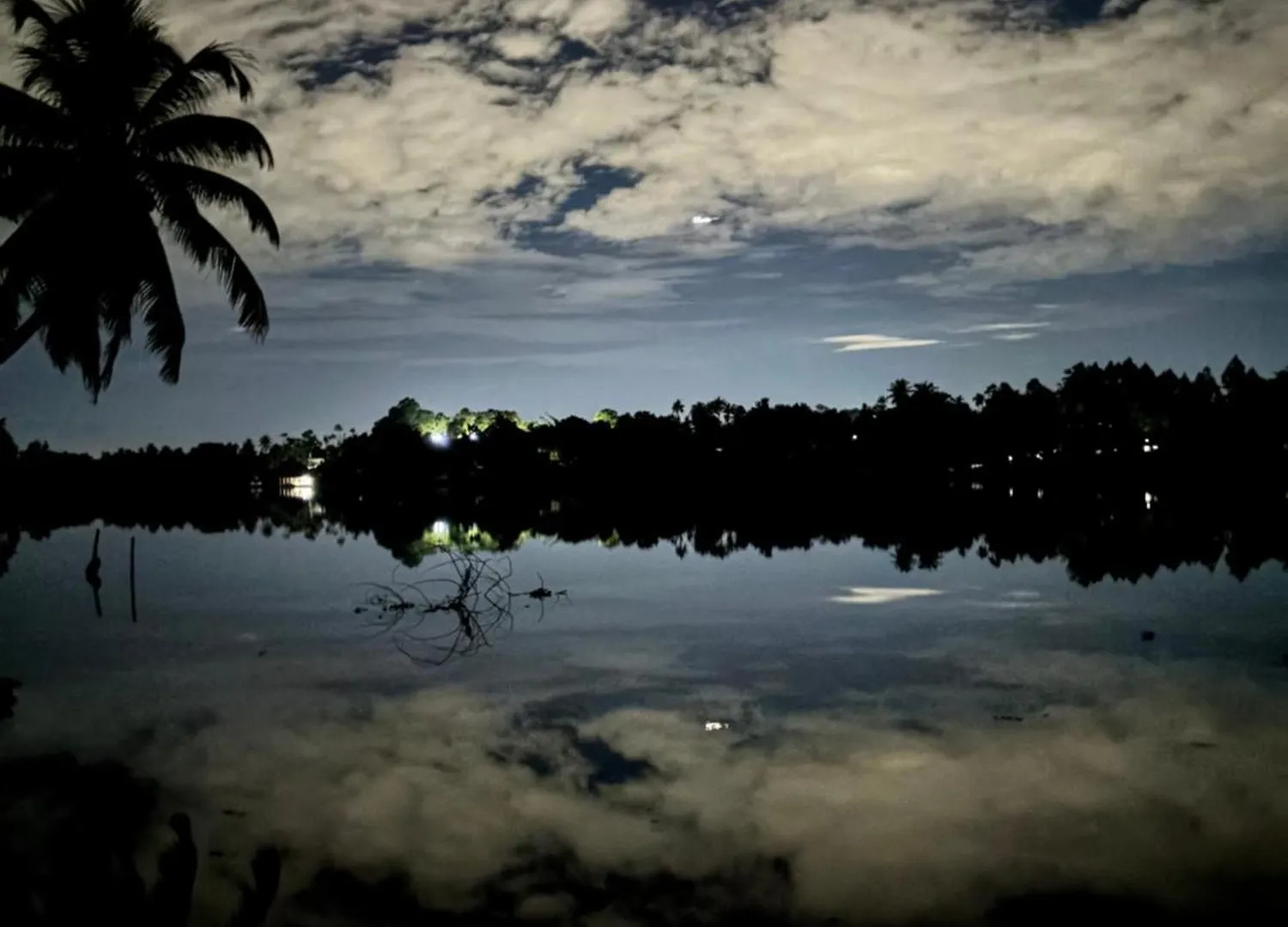וילה North Paravur River View