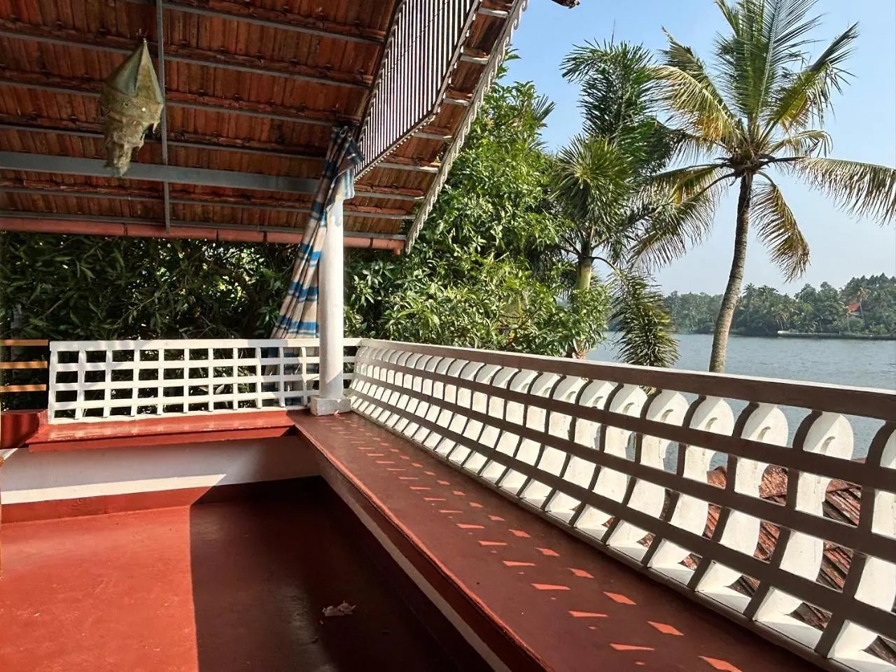 וילה North Paravur River View